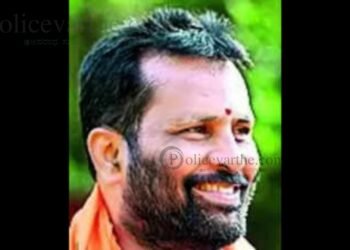 ಪುತ್ತಿಲರೇ ನೀವು ಬಿಜೆಪಿ ಸೇರಿದ್ದಕ್ಕೆ ನಿಮಗೆ ನಾಚಿಕೆ ಆಗಲಿಲ್ವಾ? ಪುತ್ತೂರಿನಲ್ಲಿ ‘ಅಲುಗಾಡಿದ’ ನಿಮ್ಮ ಘನತೆ ಮಣ್ಣಾಯಿತೇಕೆ?  ಆ ‘ಅರಗಿಣಿ’ ಜೊತೆಗಿನ ನಿಮ್ಮ ಆಲಾಪದ ರಹಸ್ಯವೇನು?ನೆಟ್ಟಿಗರ ಪ್ರಶ್ನೆಗೆ ಮೌನವೇಕೆ?