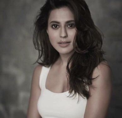 ದುಬೈನಿಂದ ಚಿನ್ನ ಕಳ್ಳ ಸಾಗಾಟ..ನಟಿ ರನ್ಯಾ ರಾವ್ ಡಿಆರ್‌ಐ ಅಧಿಕಾರಿಗಳ ವಶ