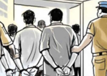 ವೃದ್ಧೆಯನ್ನು ಬೆದರಿಸಿ ಚಿನ್ನಾಭರಣ ಎಗರಿಸಿದ ಕಳ್ಳರ ಬಂಧನ